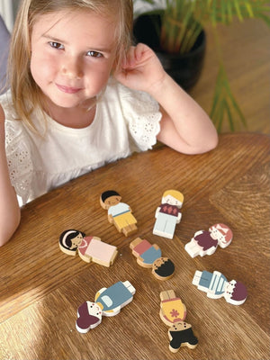 Wooden Family with Cat