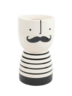 Hugo Planter