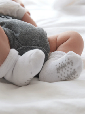 Infant Socks- Pink & White (2 pack)