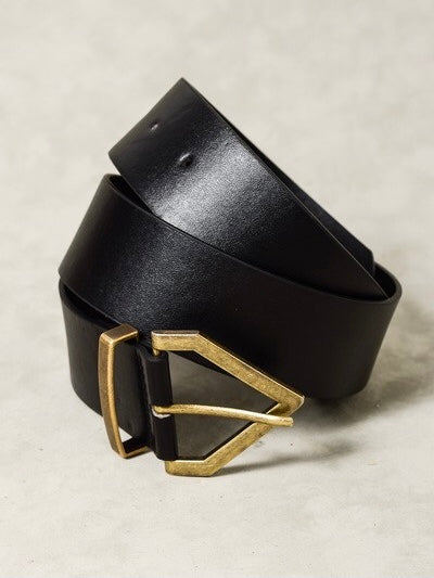 Diamond Pointed Buckle Belt
