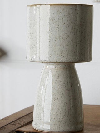 Beta Footed Pot